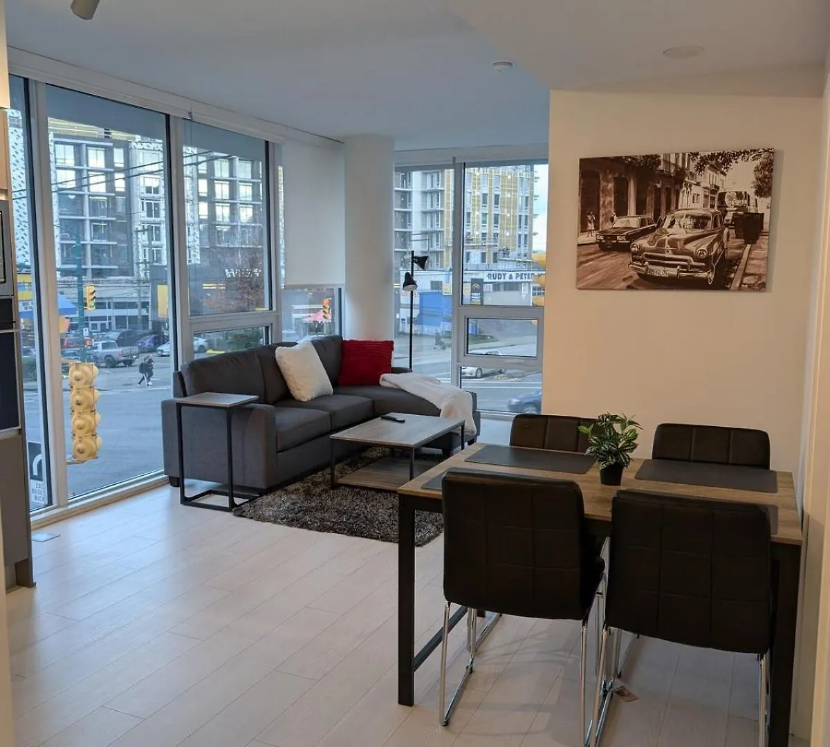 Modern 2 Bedroom Condo With Ac In Olympic Village Vancouver